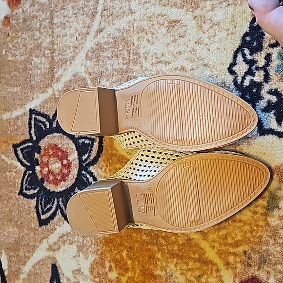 Healed clogs - Picture 4 of 4